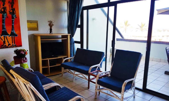 Manaba Beach Apartment | Dumela Margate Flat No 30