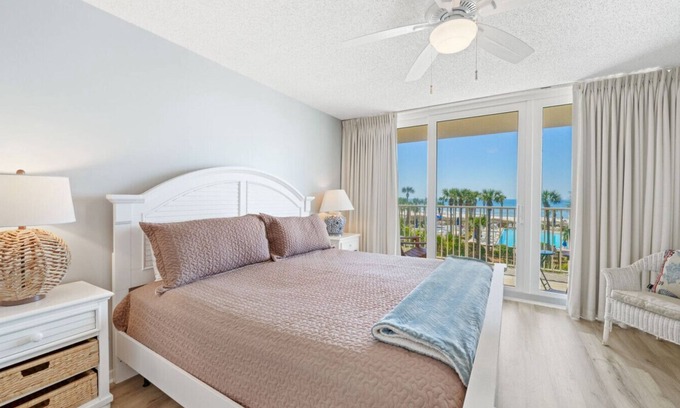 Thomas Drive Apartment | Dunes of Panama B206
