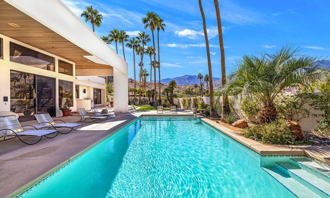 Palm Springs House | 'Dunham Estate' Swanky 1/2 Acre in PS!