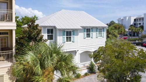 Rosemary Beach House | Dunn Inn 2 by AvantStay Walk to Beach Pool Access Sleeps 17