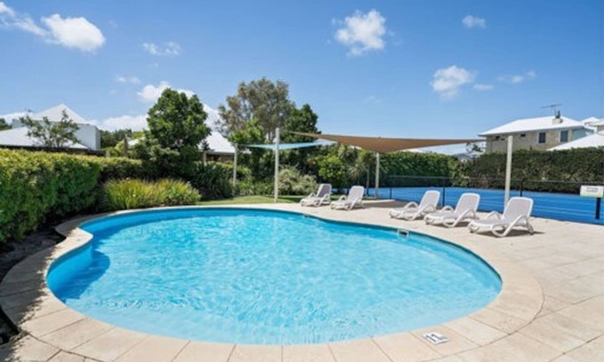 Dunsborough House | Dunsborough Shore Villa