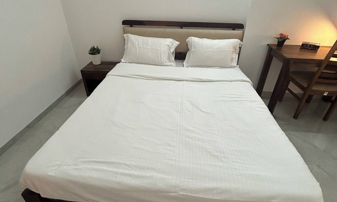 Thite Nagar Apartment | Duo by StayVio Riverfront road, 3BHK in Kharadi near EON IT Park, WTC,Magarpatta