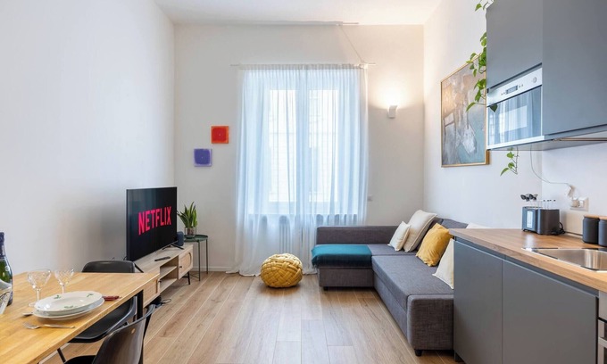 Zona Risorgimento Apartment | Duomo-Porta Venezia Central Luxury Apartment