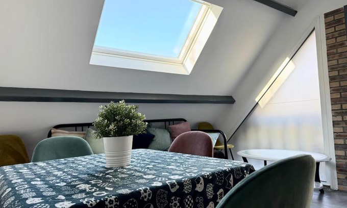 L'Etang-la-Ville Apartment | Duplex 2 chambres proche tram