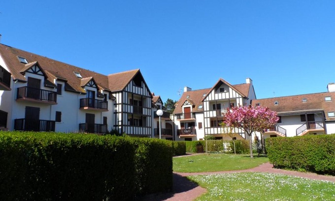 Le Home Apartment | Duplex 3 Pièces Proche Plage à Cabourg, 6 Pers., Parking Privé - FR-1-487-280