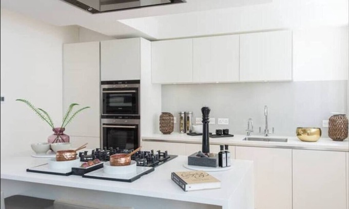 Kings Cross St. Pancras House | Duplex apartment situated in a luxury conversion of Eastnor Castle