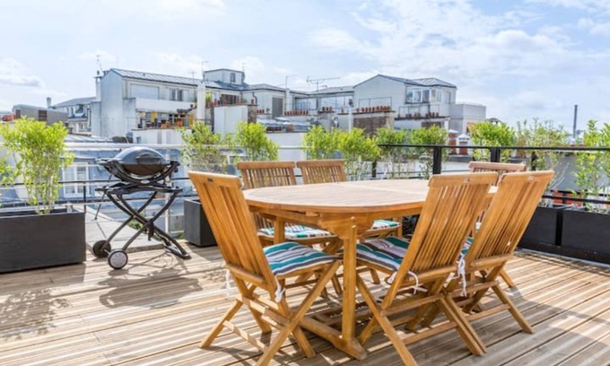 Vivienne Apartment | Duplex central Paris and 360 ° views of the city rooftops and monuments