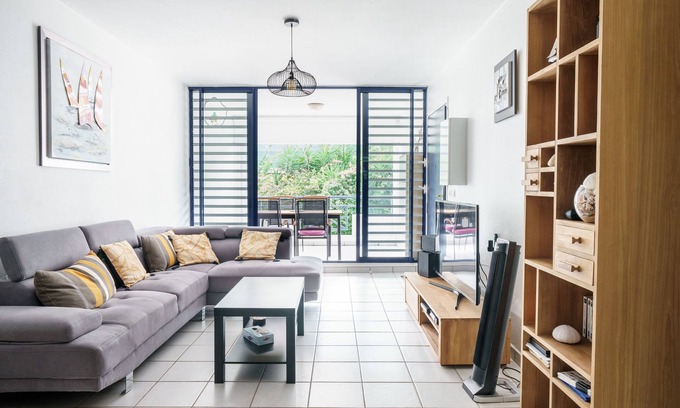 Dampierre Apartment | Duplex des Méridiennes and its terrace - Welkeys