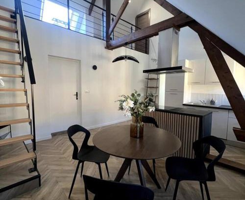 Charleville-Mezieres Apartment | Duplex design - 6 personnes - Charleville-Mézières