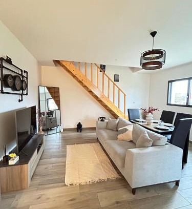 Moneteau Apartment | Duplex, parking gratuit privé, 5min centre Auxerre