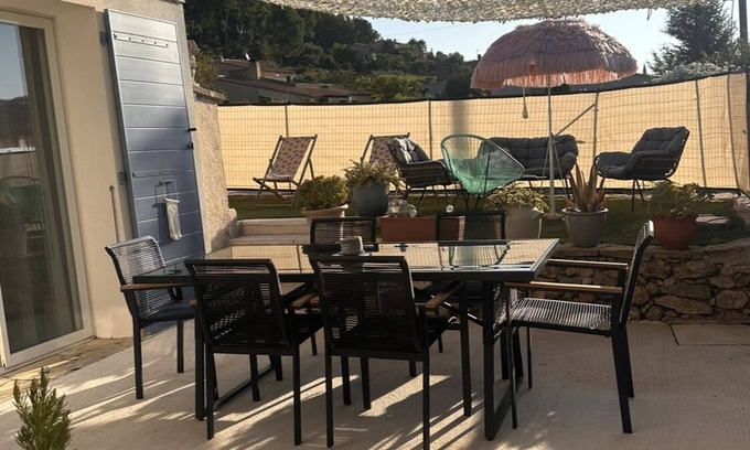 Ollioules Condo | DUPLEX SPA in OLLIOULES NEAR SANARY