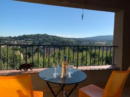 Manosque Apartment | Duplex T3 climatisé centre terrasse parking payant