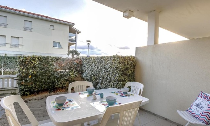 Biscarrosse Plage Apartment | Duplex T4 à Biscarrosse Plage - 50m de l'Océan, Terrasse, Parking Privé, 6 Couchages - FR-1-521-12