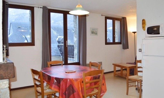 Esquieze-Sere Apartment | Duplex T4 for 7 with terrace and parking in Esquièze-Sère