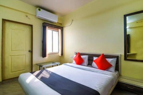 Somatane Hotel | Dwaraka Lodging