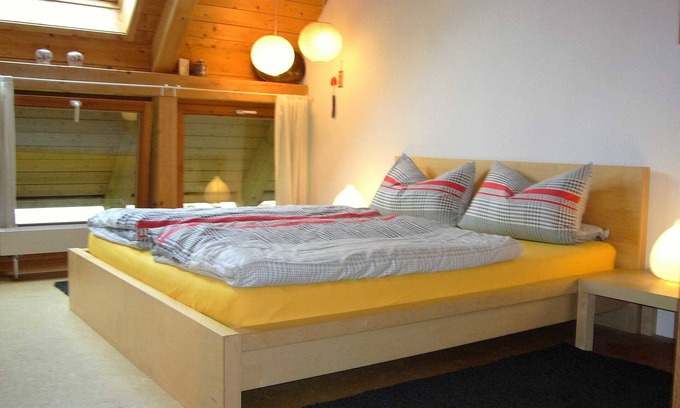 Schallstadt Bed & Breakfast | DZ 1. OG Sunrise - Silvia Krafts bed and breakfast