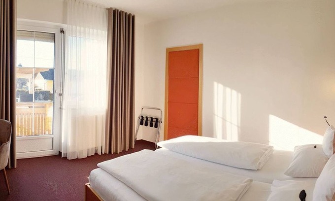 Bad Waltersdorf House | DZ Sonnenseite mit Balkon ab 7 Nächtehalbpension - Hotel-restaurant Teuschler-mogg