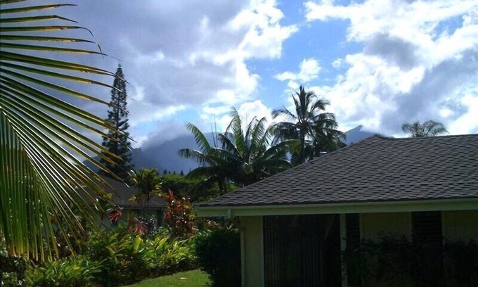 Princeville House | E Komo Mai at Princeville Pool House!