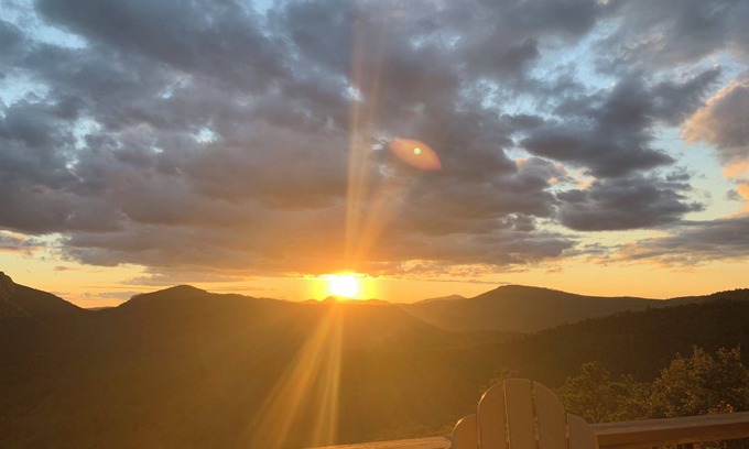 Sapphire House | Eagle Eye - Floor to Ceiling Window Mountain Home!