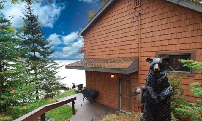 Eagle River Cottage | Eagle River Chain of 28 Lakes - Catfish Lake - Sand frontage - Great Memories!