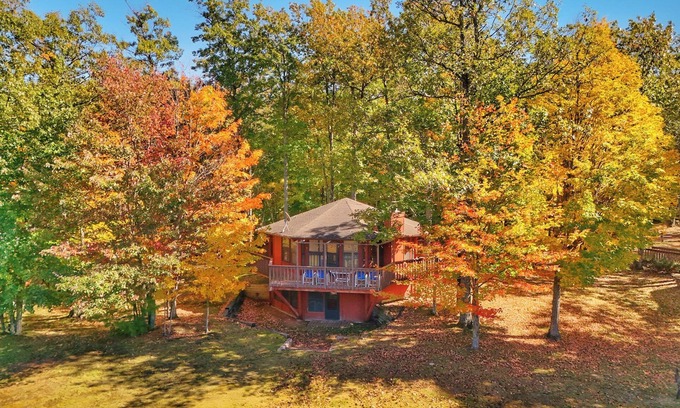 Eagle River House | Eagle River Cherry Tree House - Quaint 2-bedroom house - Sleeps 6