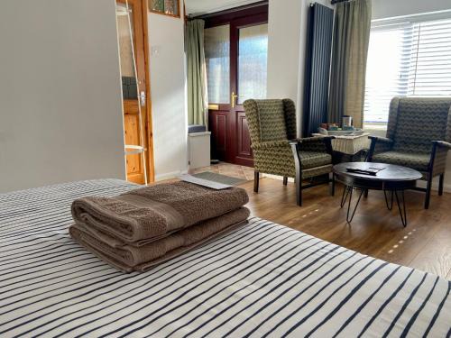 Folkestone Apartment | East Cliff Folkestone Guest Suite With Own Entrance