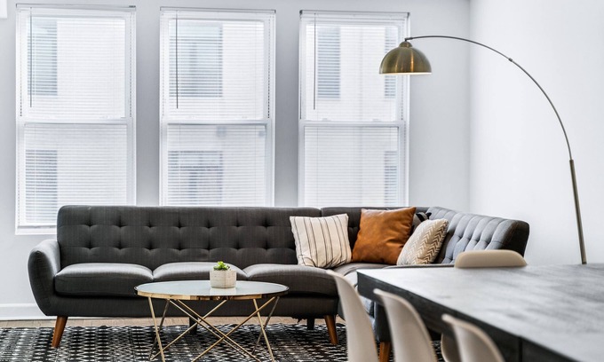 Noble Square House | East Village Hideaway Sleeps 16 w/Parking!