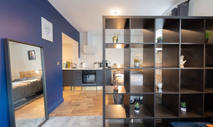 Easton Apartment | Easton 1 by StayStaycations