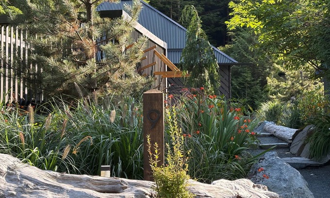 Port Renfrew Cabin | Ebb&Flow Cottages (Unit 9 - Ebb)