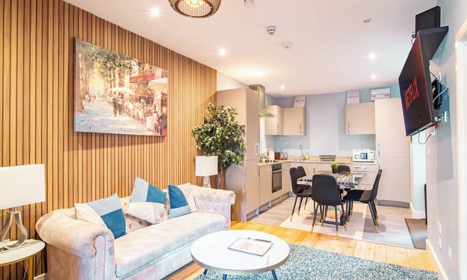 Sheffield House | Ebenezer Street Retreat - Spacious 4 Bedroom House