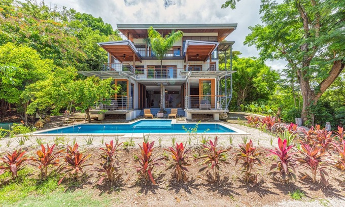 Nosara House | Eco-friendly Casa with jungle views, walking distance to beach