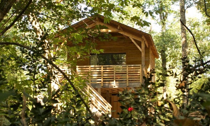 Saint-Georges-des-Sept-Voies Cabin | Ecolodges de Loire & Spa