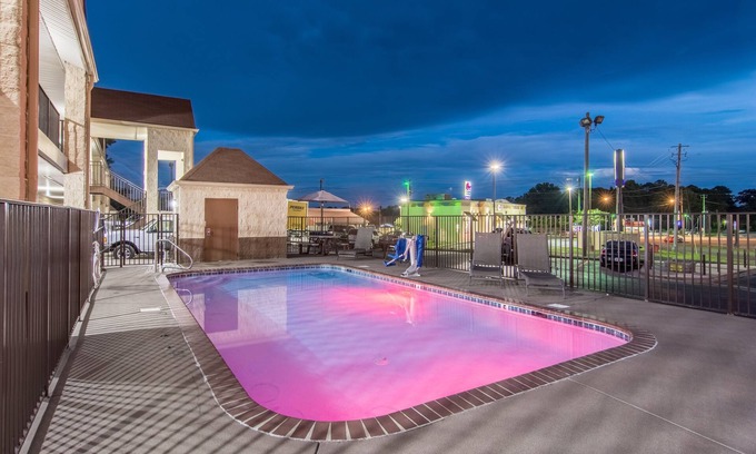 Jasper Hotel | Econo Lodge Jasper