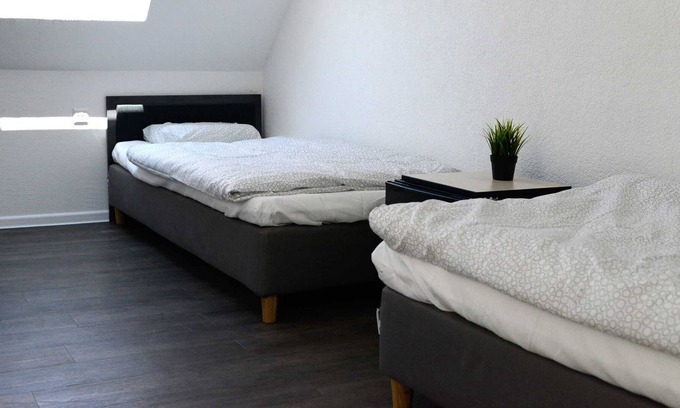 Pforzheim Apartment | Economy-Dachstudio - Pforzheim-Ferienhaus 24/7