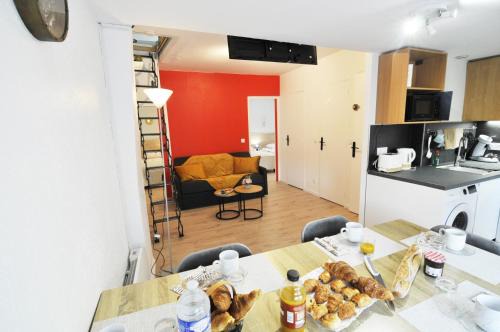 Le Mesnil-Saint-Denis Apartment | Ecrin de Charme