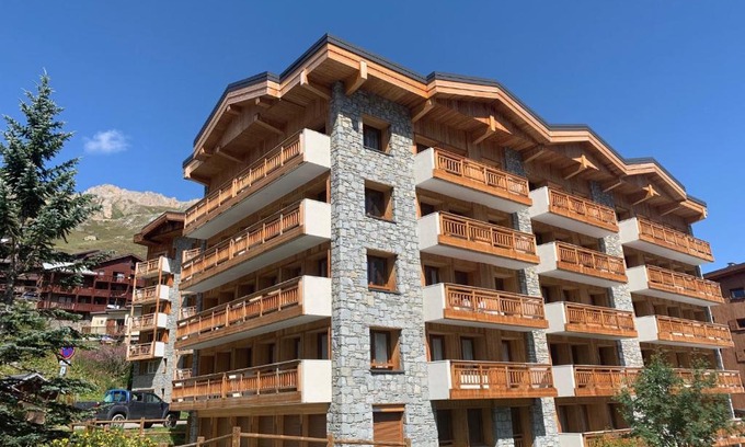 Les Almes House | Edelweiss 2100