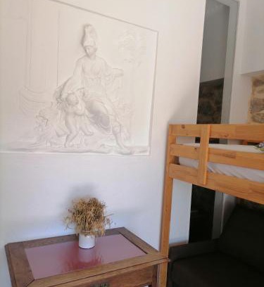 Roussillon-en-Morvan House | Edelweiss