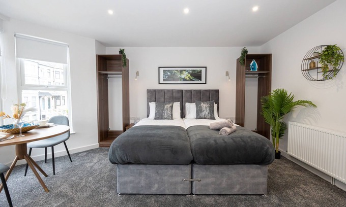 Morecambe Apartment | Eden Bay Apt 5 - Pier View