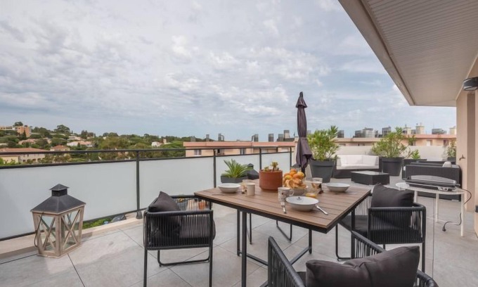 Cavalaire-sur-Mer Apartment | Eden Riviera by Interhome