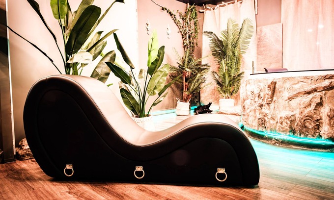 Breuches Villa | Eden Tropical Love Room