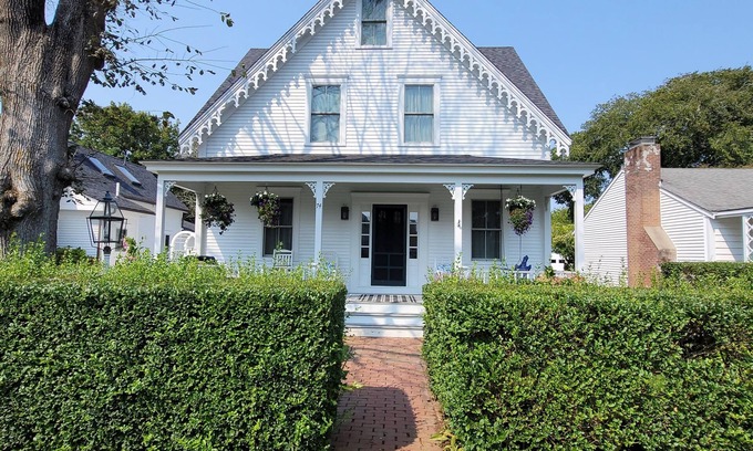 Edgartown House | Edgartown Whaling House and Cottage