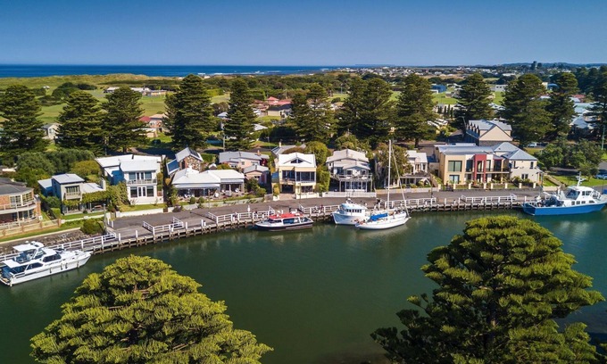 Port Fairy Apartment | Edge17 Waterfront Apartment