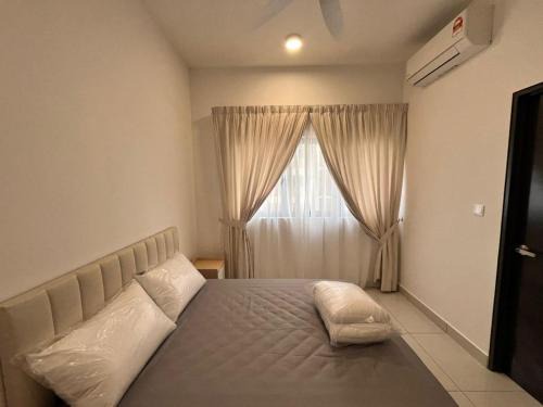 Petaling District Apartment | EduSentral suits