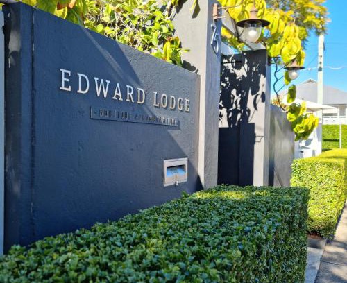 New Farm Bed & Breakfast | Edward Lodge New Fam