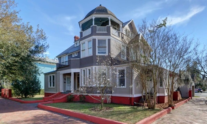 Historic Downtown Savannah Apartment | Eichberg's Suite, Historic | Steps to Forsyth Park