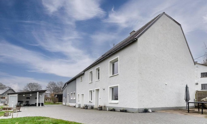 Buellingen House | Eiflia- Im Warchetal