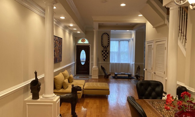 Bloomingdale House | Eighteen Ninety Five @Bloomingdale, NW (9 blocks from Union Station on RED LINE