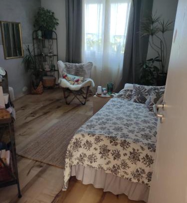 Bielefeld House | Einzelzimmer neu, von Privatperson , inkl Netflix