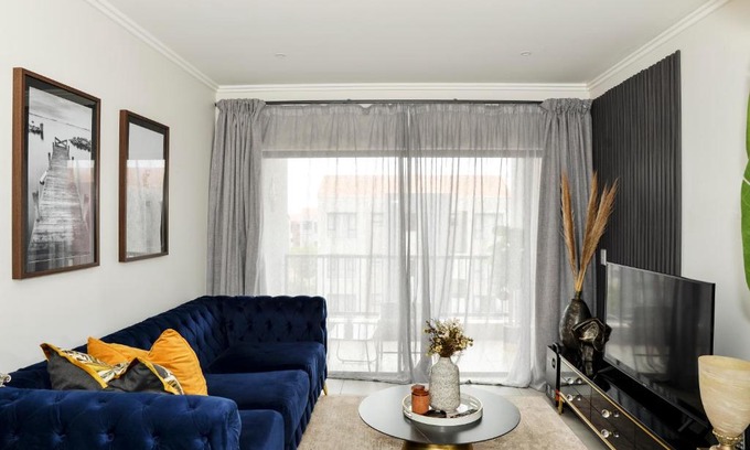 Greater Johannesburg Metropolitan Area Apartment | Eirini Elegant - Athena Apartment Fourways