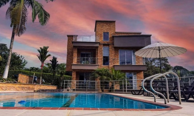 Pereira House | El Camino Top House - Risaralda Pereira